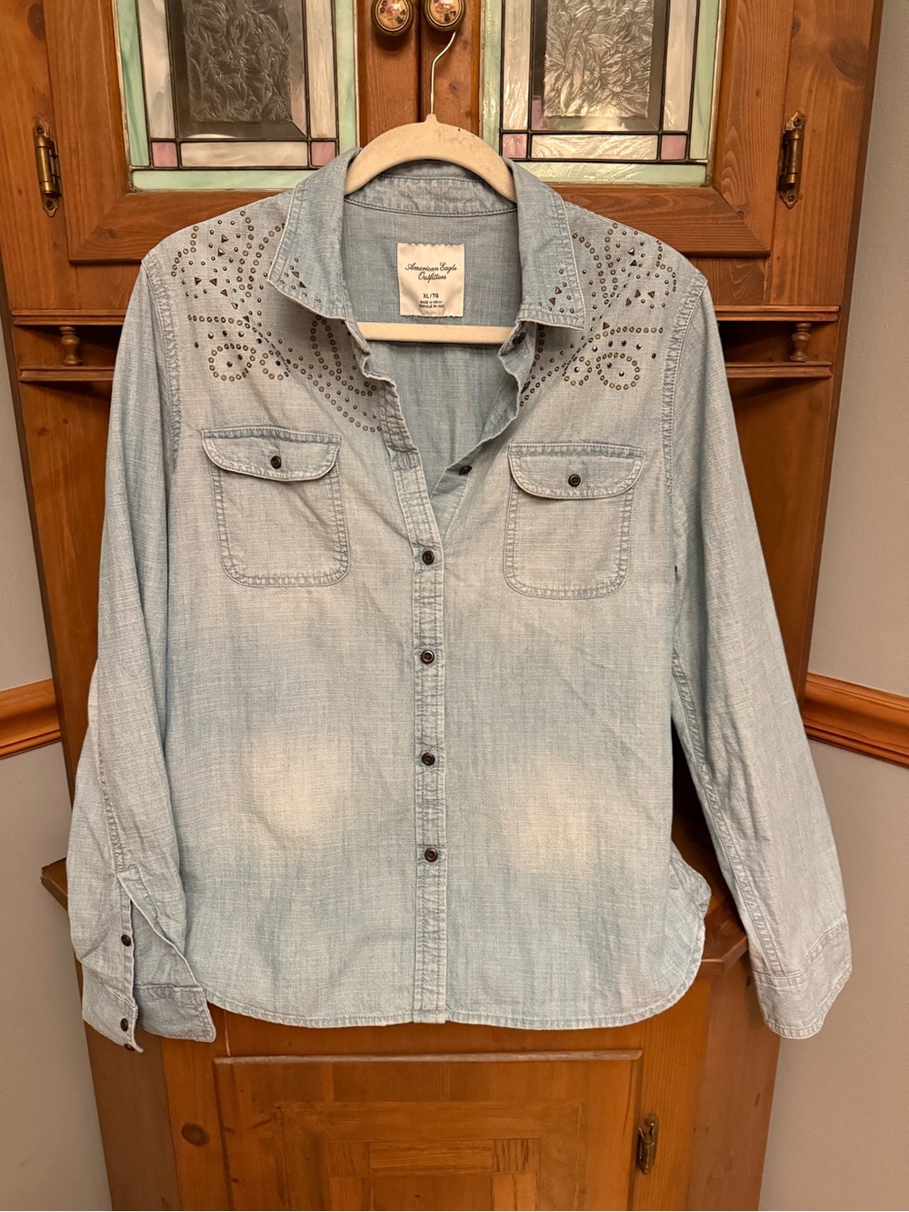 American Eagle Outfitters vintage 2013  cotton Studded Western Denim Shirt XL
